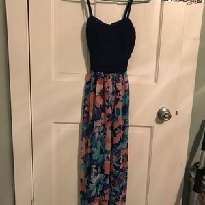 Lily Rose maxi dress. Size small